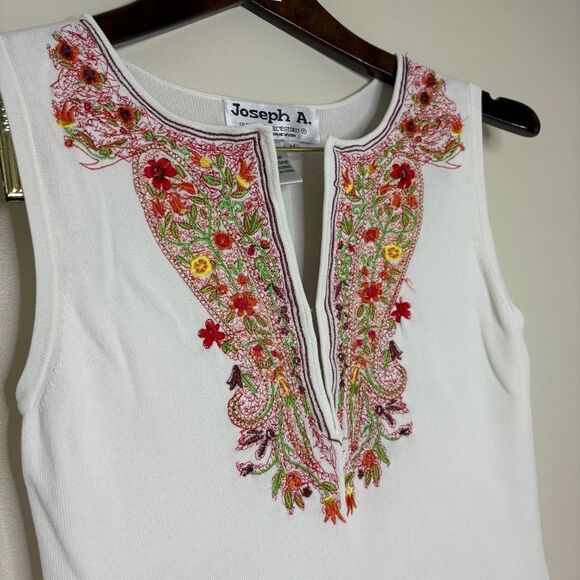 Joseph A. White Colorful Floral Embroidered Sleeveless Top Women's M - Picture 3 of 8